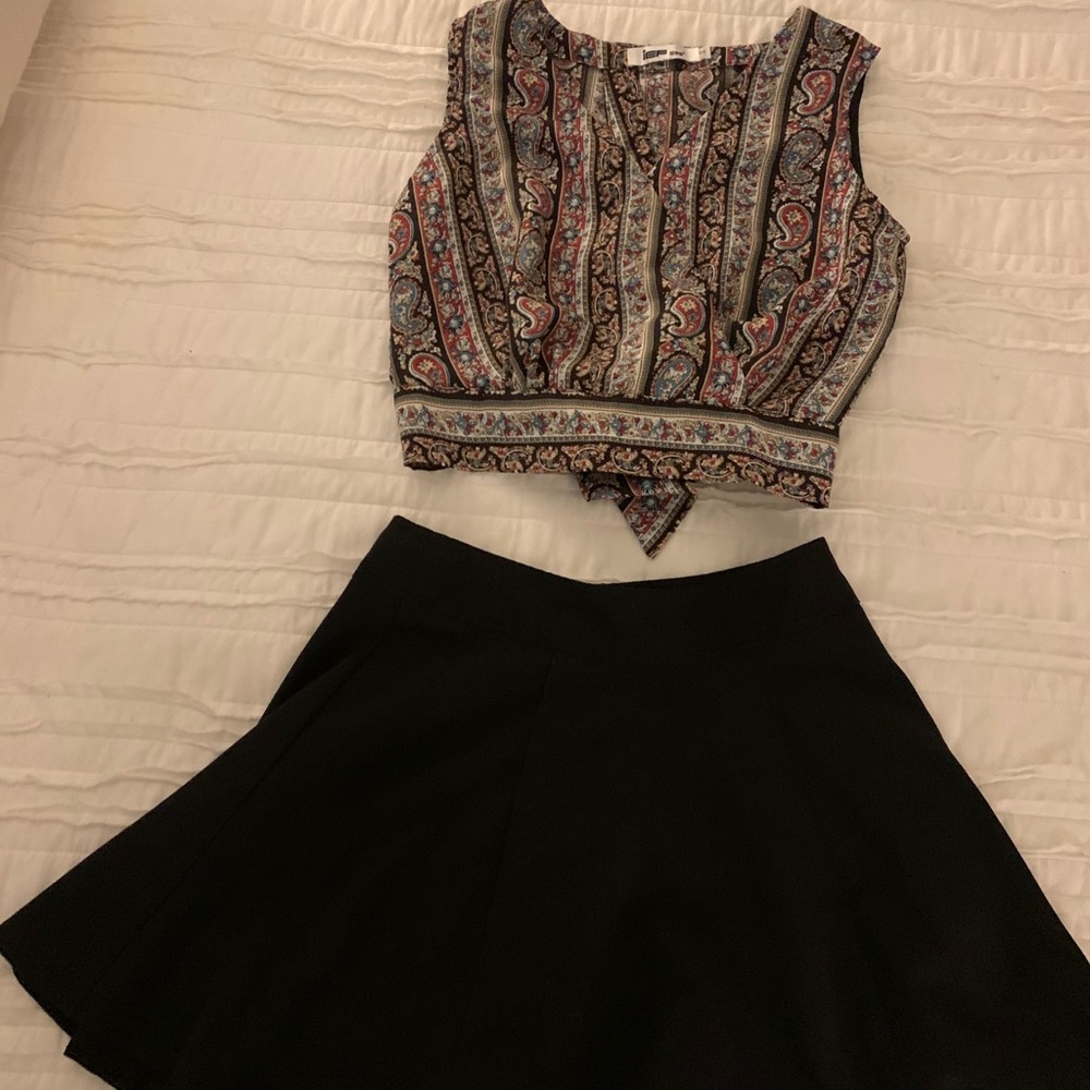 crop top ties in back size small
